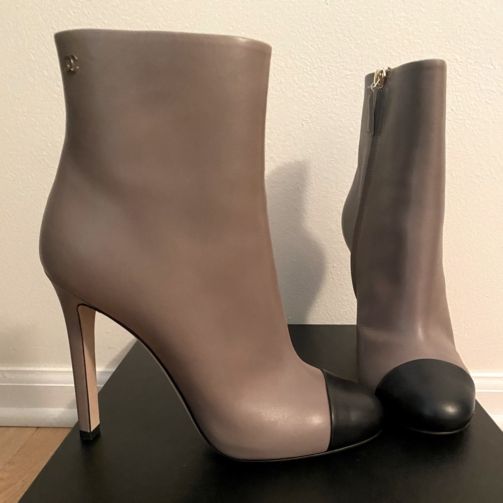 100% Authentic Chanel classic cap toe boots!! Grey with black cap toe. NWT